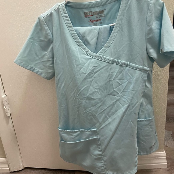 Greys Anatomy Scrub Sets - Size; XS & Smalls - Picture 7 of 10